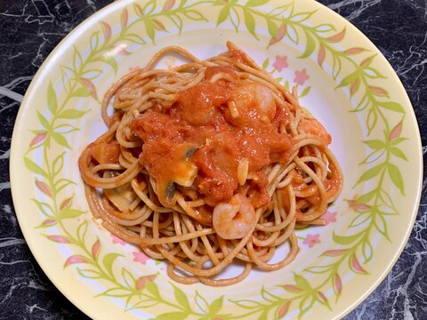 トマト缶で簡単♡トマトソースパスタ